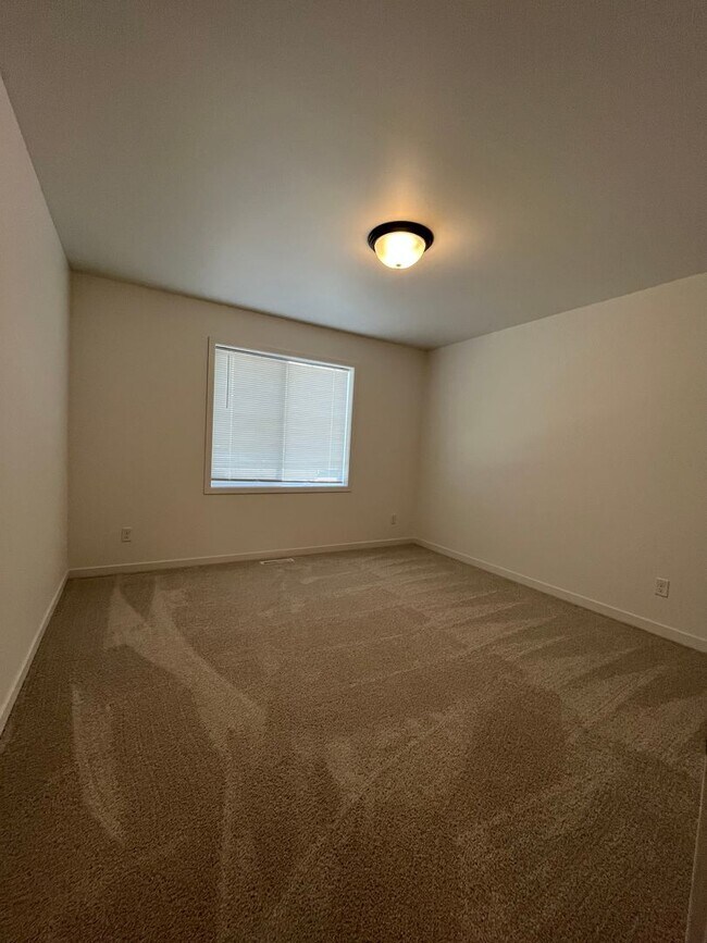 Building Photo - The Wilds Townhomes
