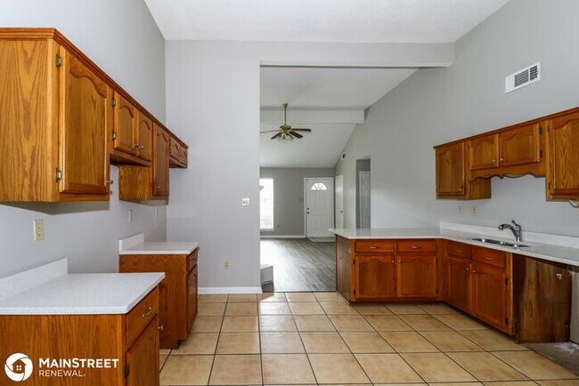 Building Photo - 5336 Timber Ridge Dr, Memphis, TN 38141