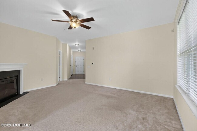 Building Photo - 118 Sloan Ct