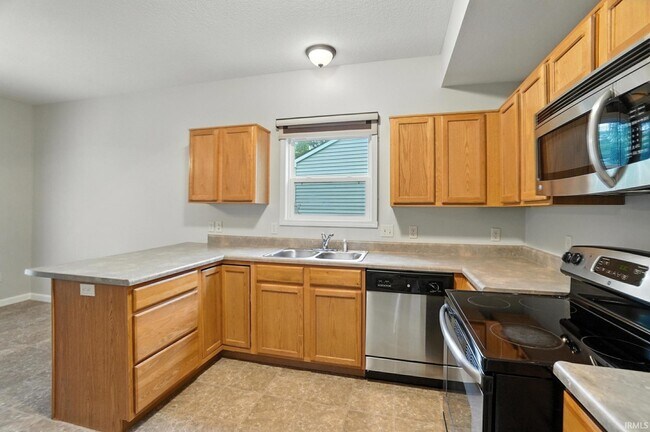 Building Photo - 12562 Shearwater Run