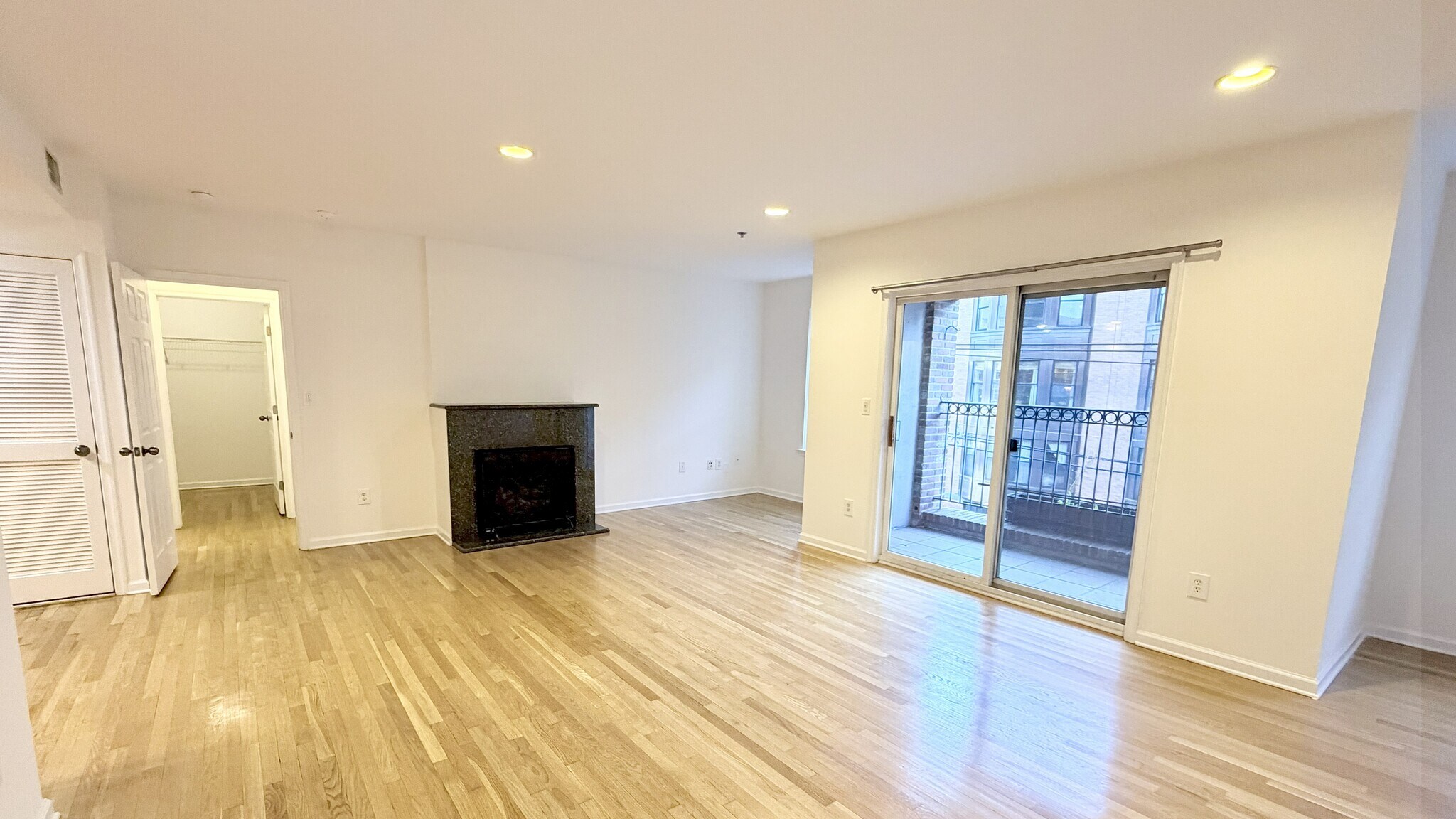 Building Photo - 77 Jefferson St