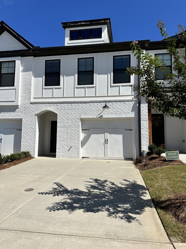 Primary Photo - 175 N Auburn Landing Pl