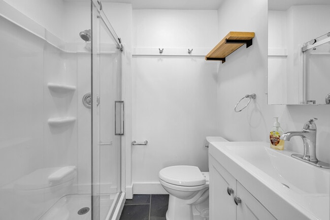 Building Photo - 1070 Enfield St