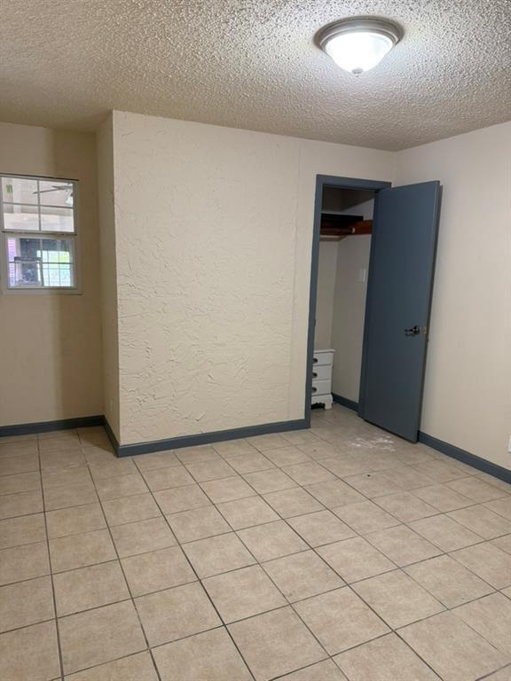 Building Photo - 8901 Newport Ln