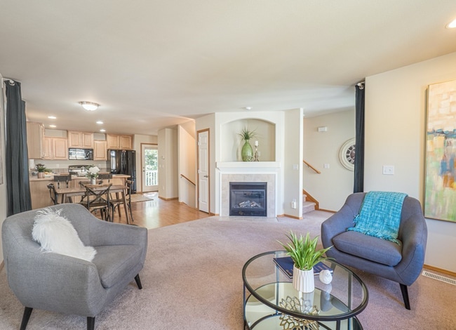 Building Photo - Bright and Modern 3bed Home in Perfect Location