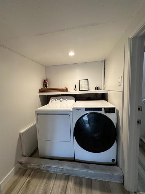 Building Photo - 109 S Alameda Ln