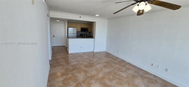 Building Photo - 2665 SW 37th Ave