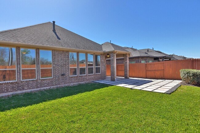 Building Photo - 28006 Laurel Garden Ln