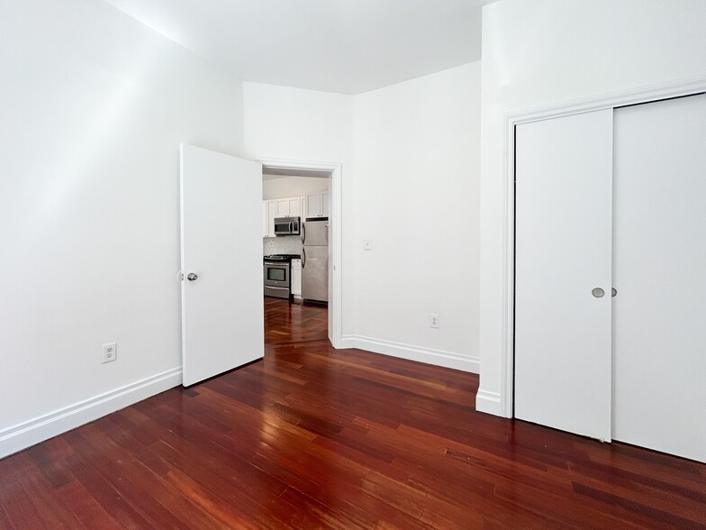Building Photo - 605 W 137th St