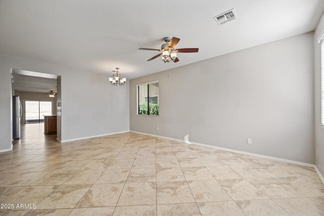 Building Photo - 3738 W Memorial Dr