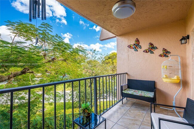 Building Photo - 13715 Kendale Lakes Cir