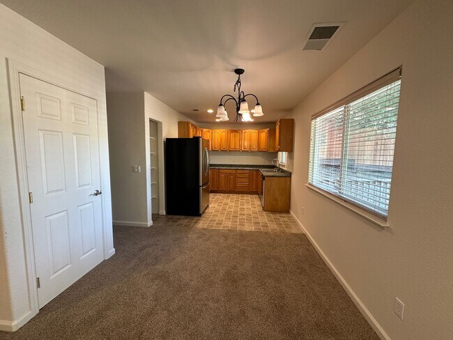 Building Photo - Spacious 3-Bedroom, 2-Bath Home for Rent i...