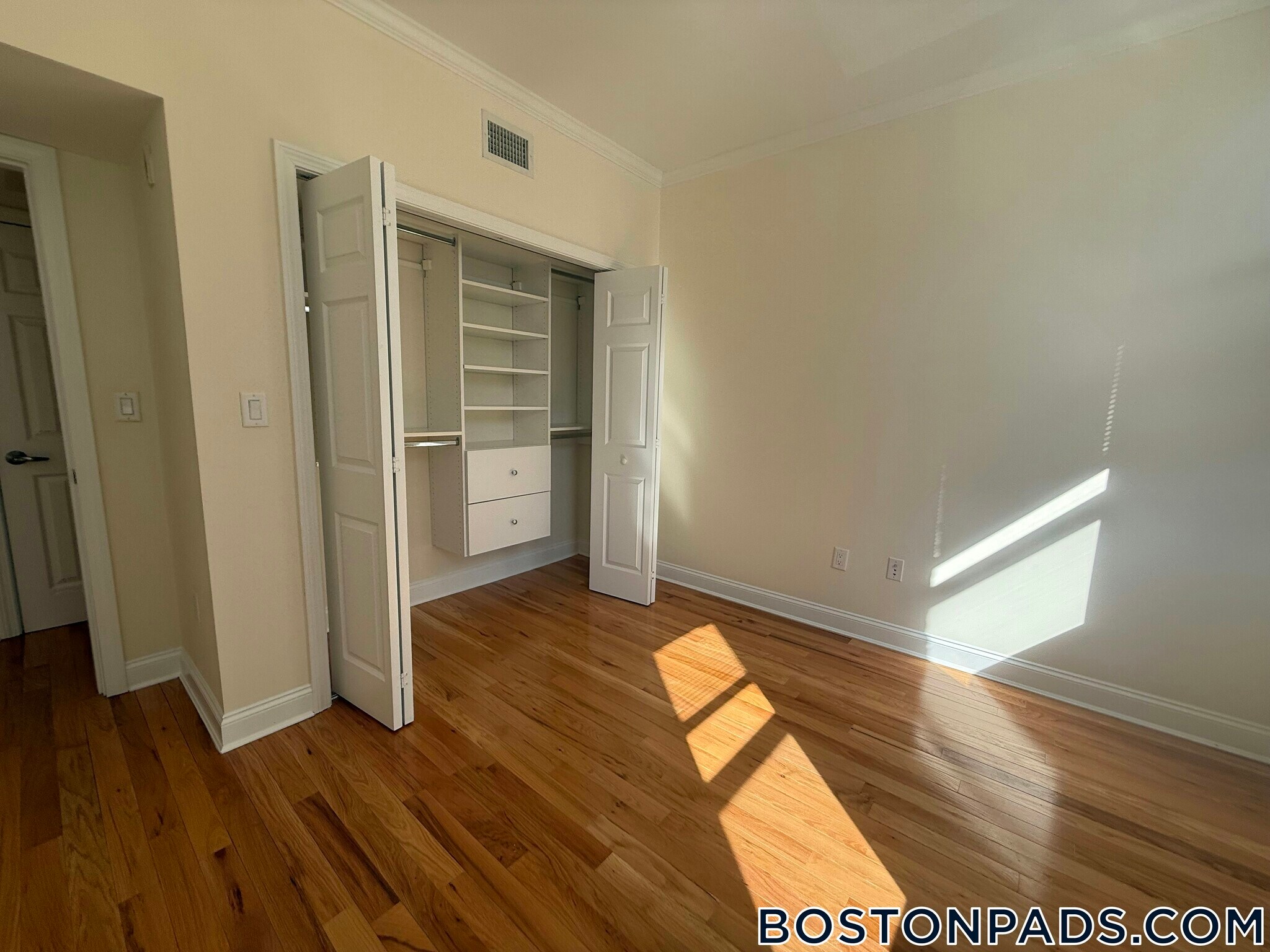 Building Photo - 1 Chauncy St