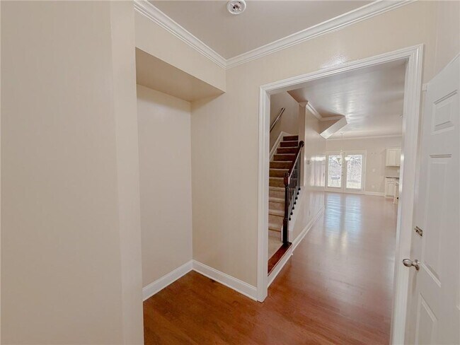 Building Photo - 786 Garbrooke Dr