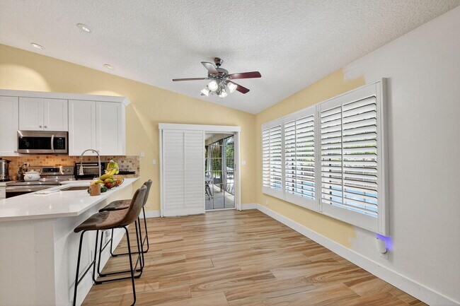 Building Photo - 2700 Yarmouth Dr