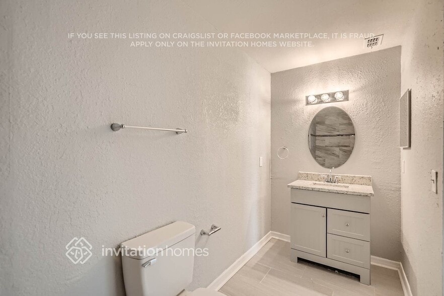 Building Photo - 8146 Chaucer Ct