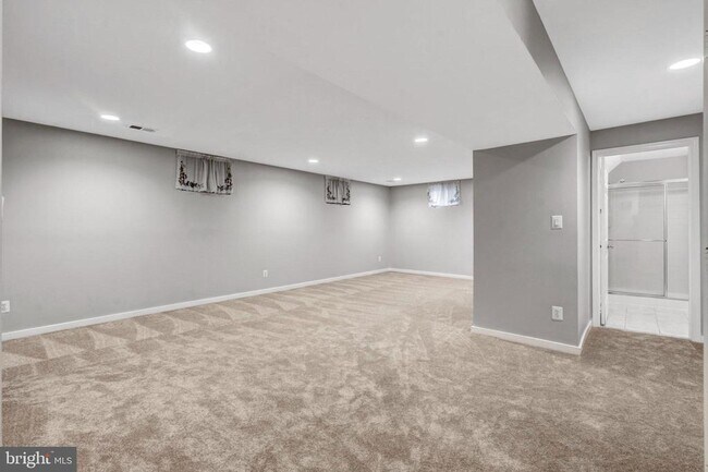 Building Photo - 26161 Rachel Hill Dr