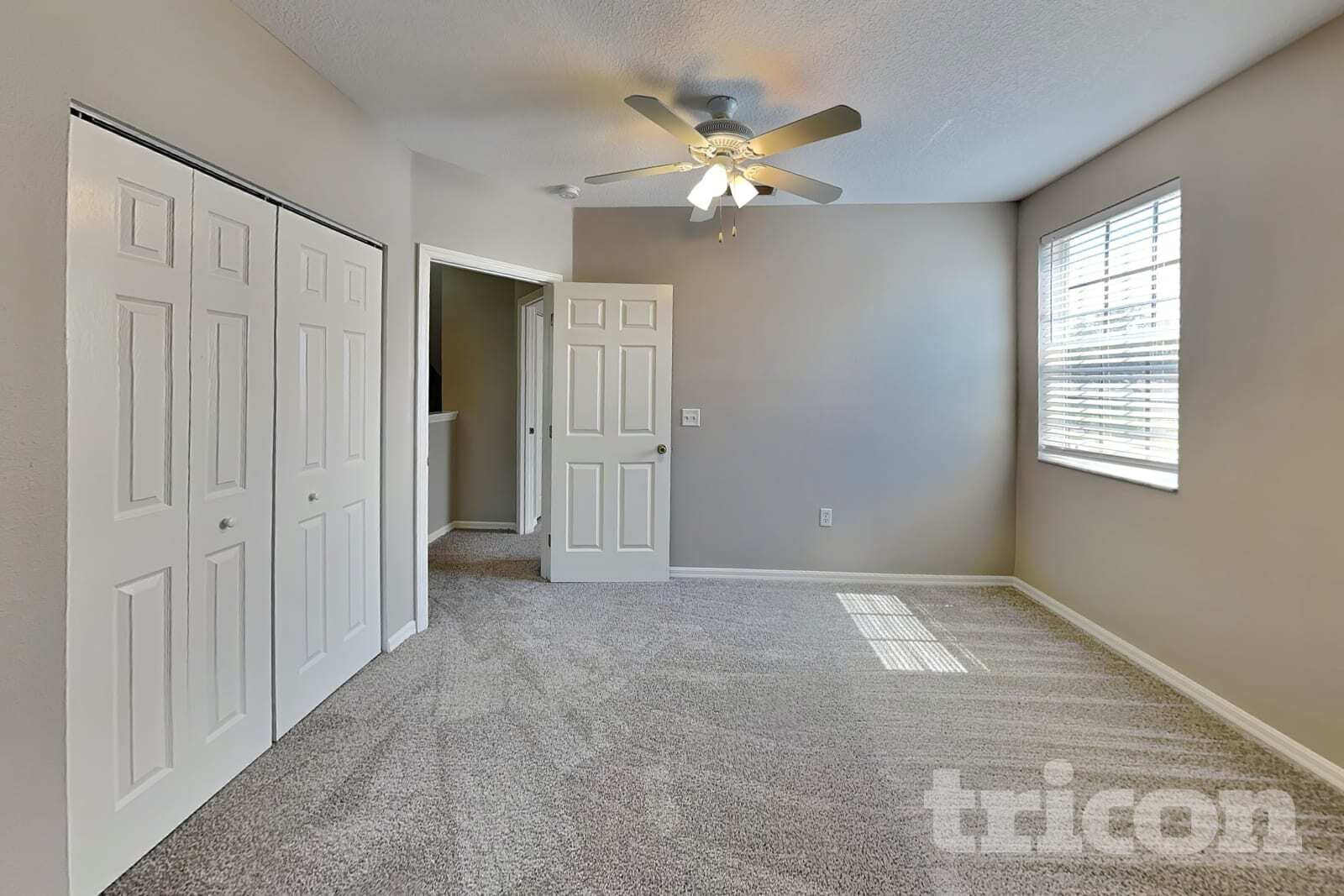 Building Photo - 10211 Summerview Cir
