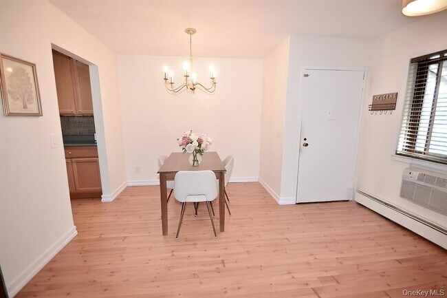 Building Photo - 99 Richmond Blvd