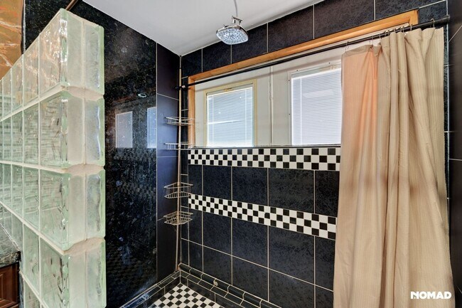 Building Photo - Spacious 3BR House in Phoenix