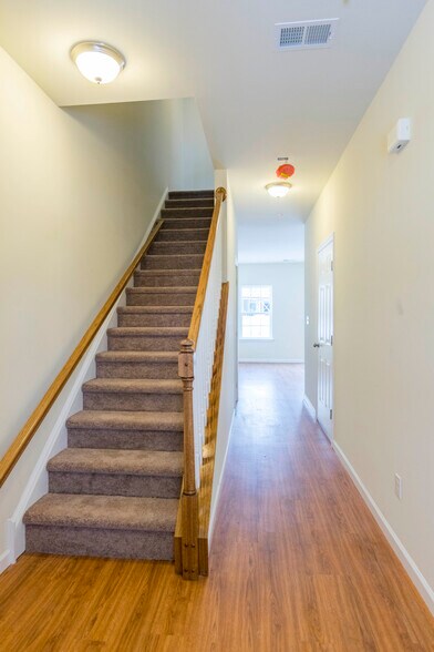 Building Photo - 2085 Arey Ln