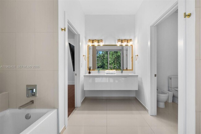 Building Photo - 18935 Atlantic Blvd