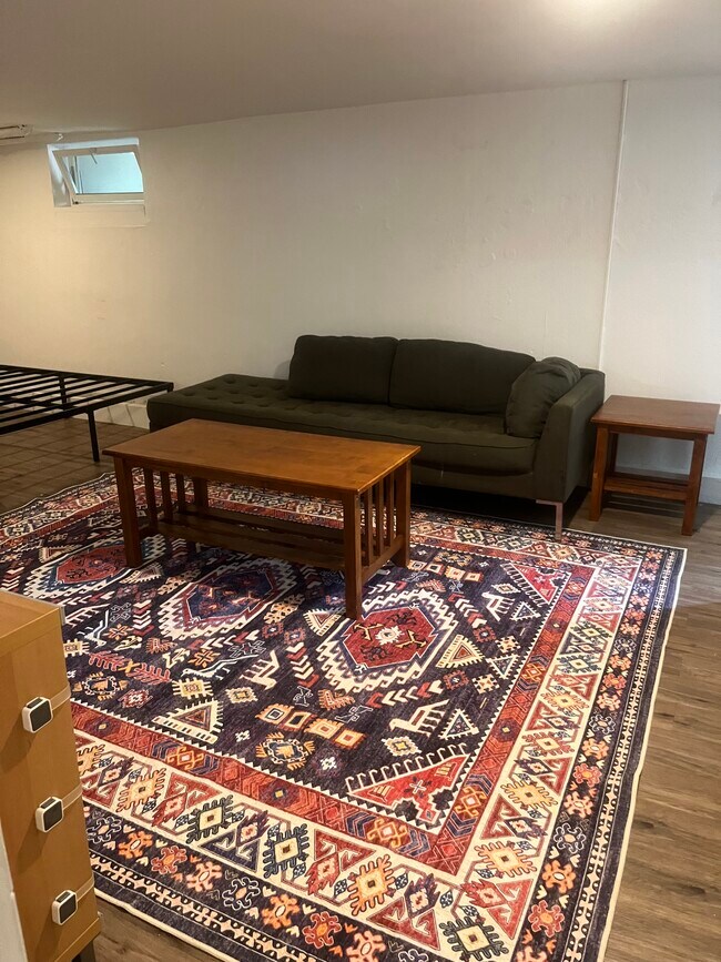 Building Photo - 25 Besch Ave