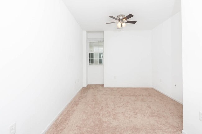 Building Photo - Spacious Condo in Spence Crossing
