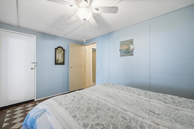 Building Photo - 6715 W Richard Dr