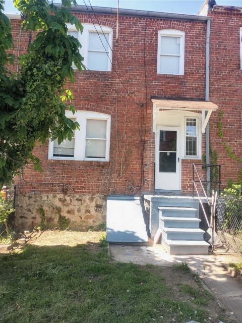 Building Photo - 2716 Erdman Ave