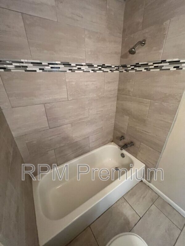 Building Photo - 5268 S Brightside View Dr