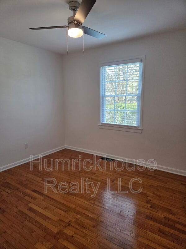 Building Photo - 324 Wakefield Dr