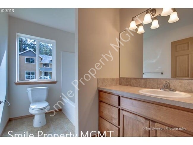 Building Photo - Great location with Huge yard