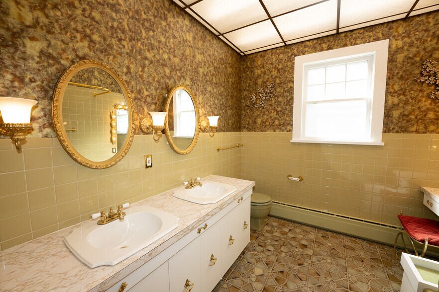 Building Photo - 177 Park St