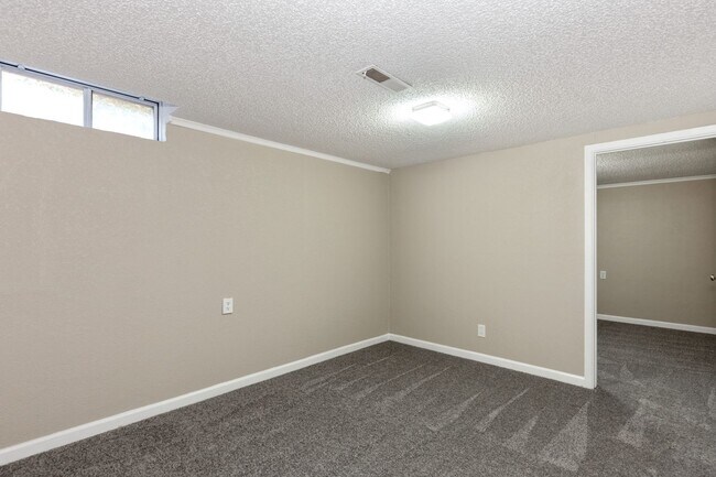 Building Photo - Don’t miss out on this beautiful 3 bedroom, 2 bath home in Bel Aire!