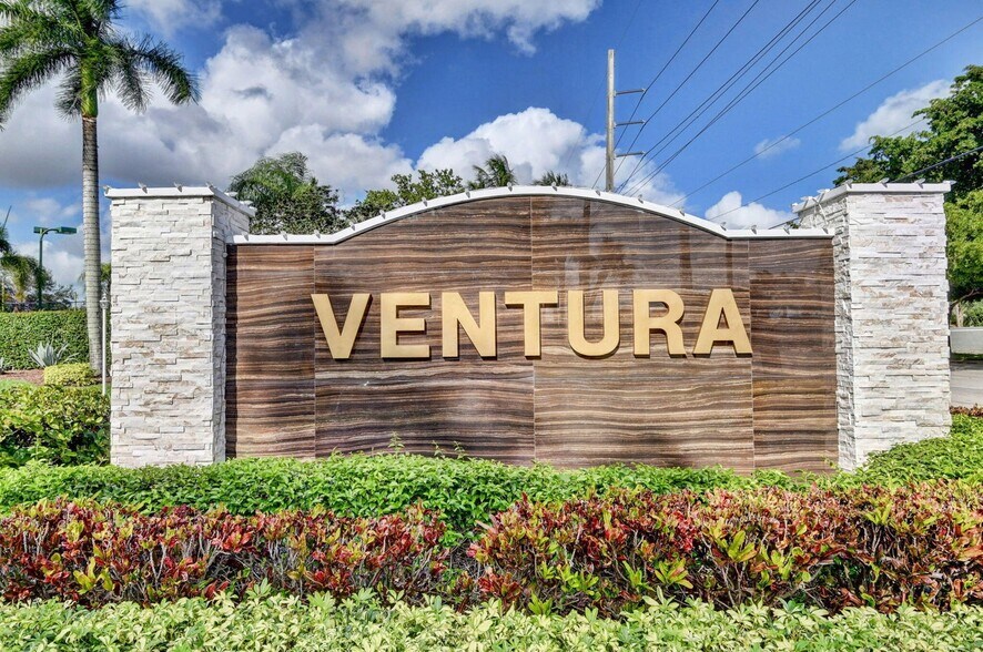 Building Photo - 5346 Vallejo Ter