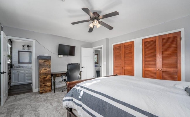 Building Photo - A Private Oasis with Unmatched Amenities 4...
