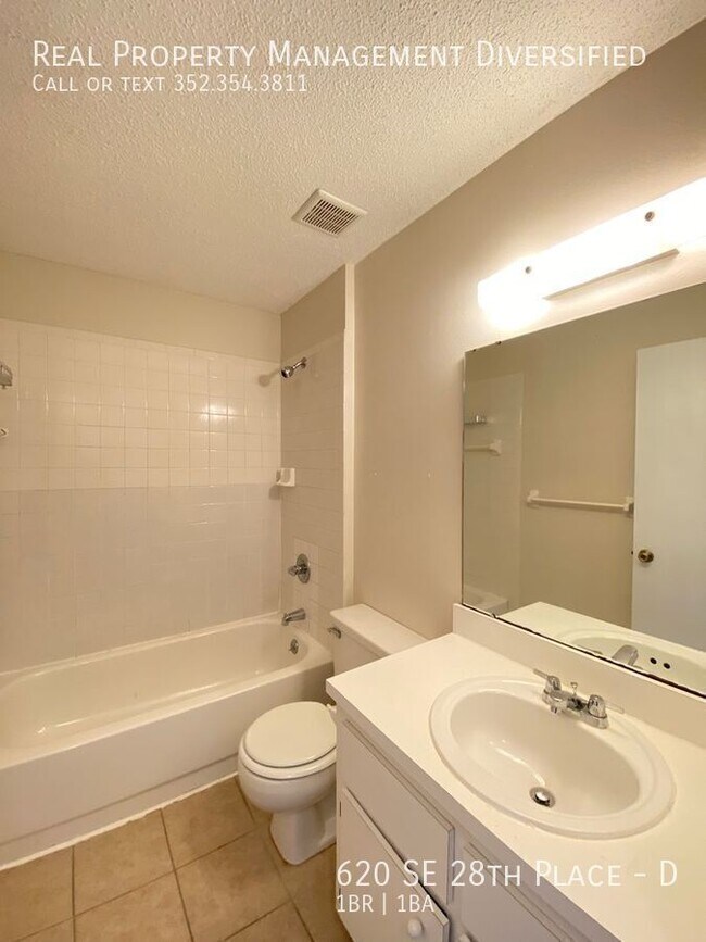 Building Photo - 620 SE 28th Pl