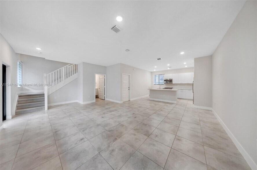 Building Photo - 4874 NW 83rd Pky