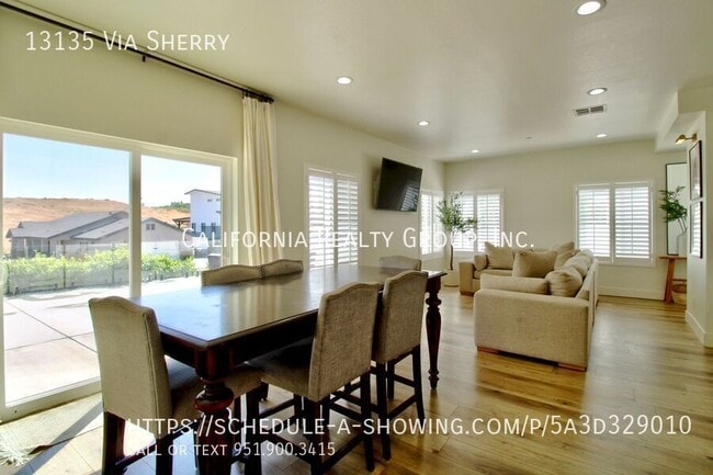 Building Photo - 13135 Via Sherry