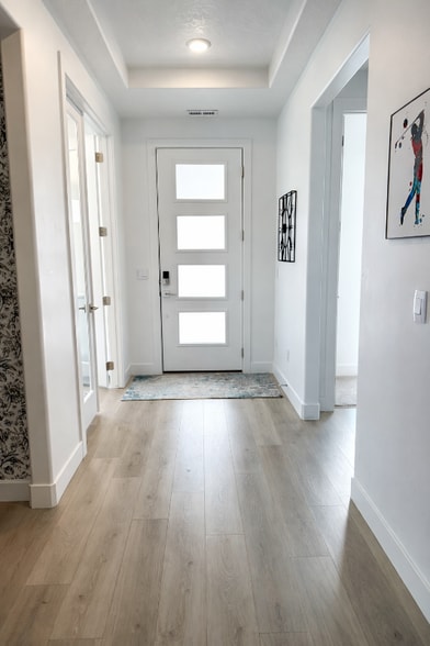 Building Photo - 722 Juniper Hill Dr