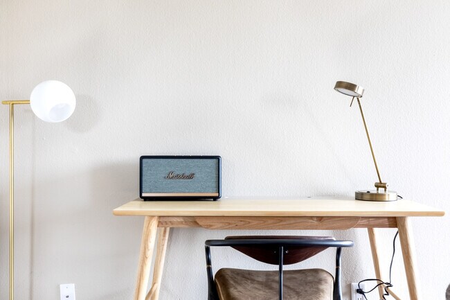 Building Photo - 11666 Mayfield Ave