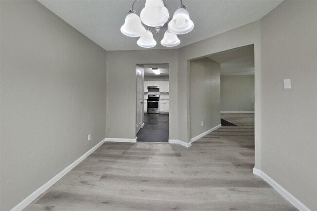 Building Photo - 16778 N Thrasher Dr