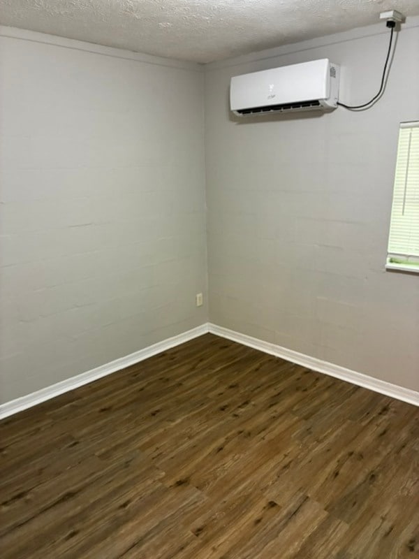 Building Photo - 2150 Inwood Terrace