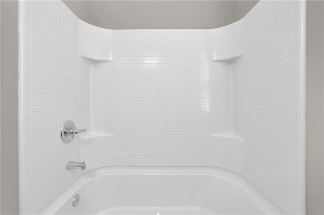 Building Photo - 1710 Eastbrooke Pl