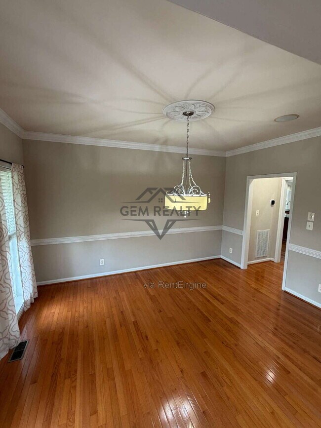 Building Photo - 10410 Silver Creek Ct