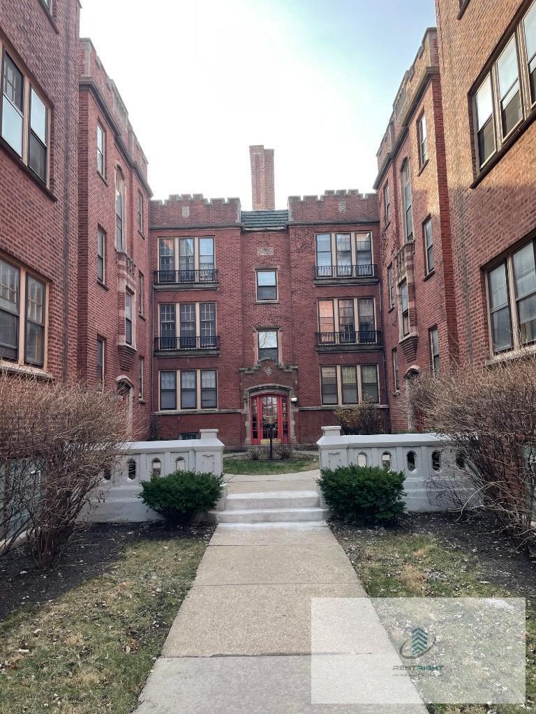 Building Photo - 4027 W School St