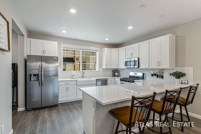 Building Photo - 1536 Castle Creek Cir