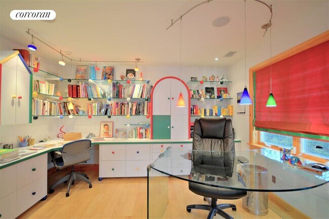 Building Photo - 120 Wooleys Dr