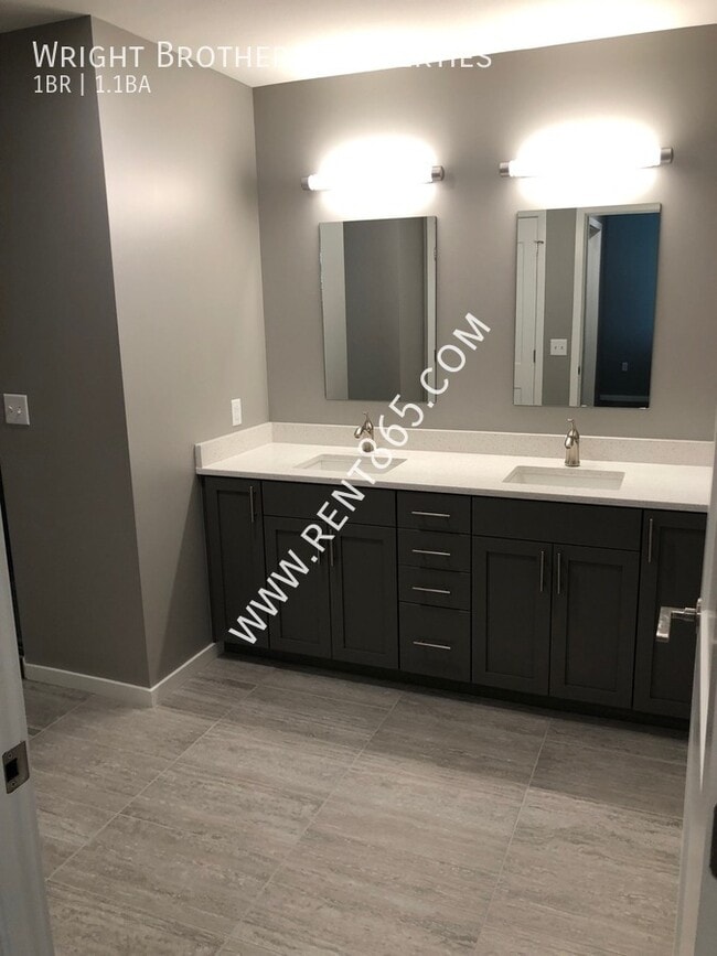 Building Photo - 333 W Depot Ave